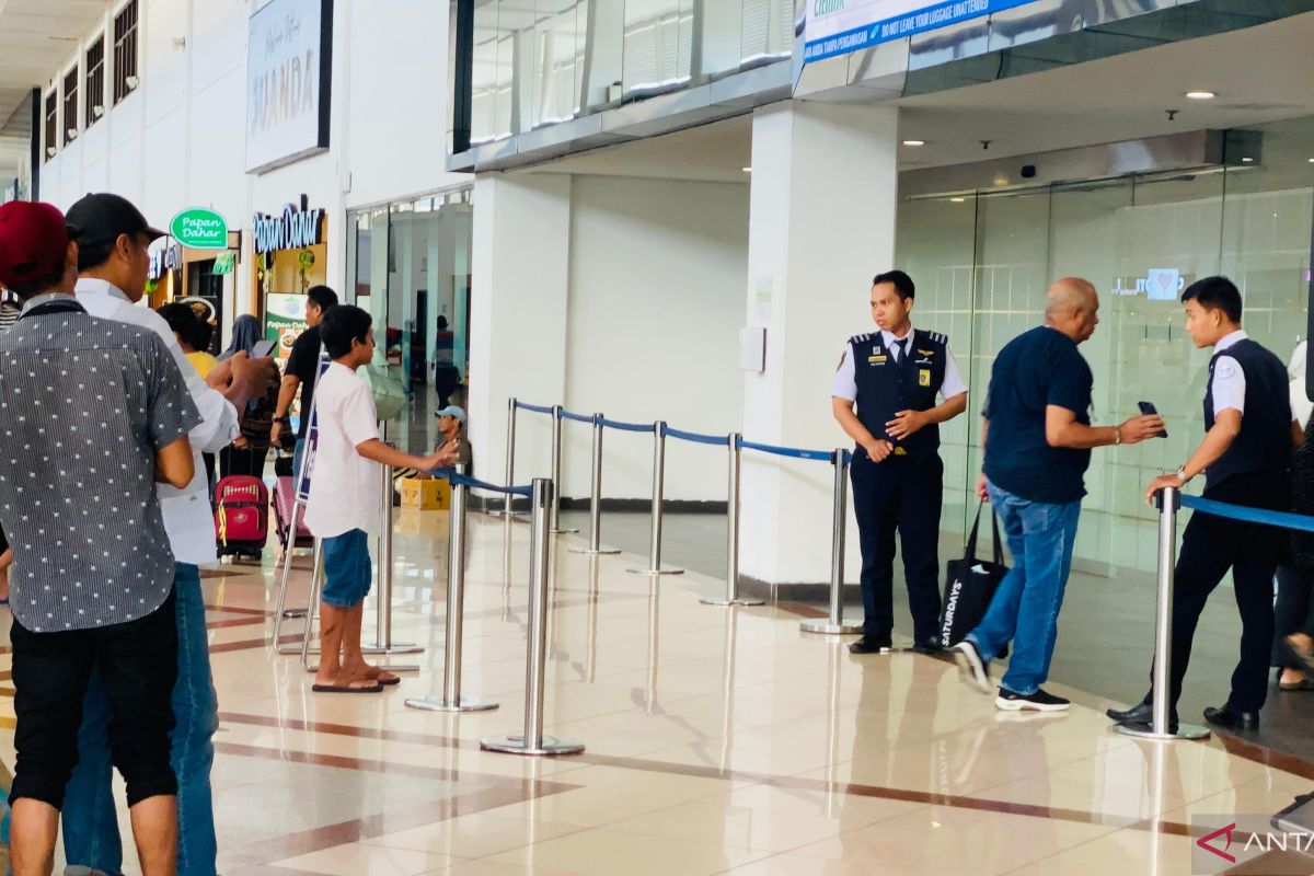Imigrasi catat 3.245 WNI masuk lewat Bandara Juanda