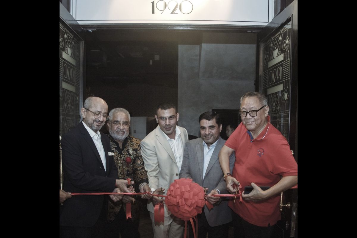 1920 Lounge & Bar hadir dan menawarkan nuansa makanan vintage