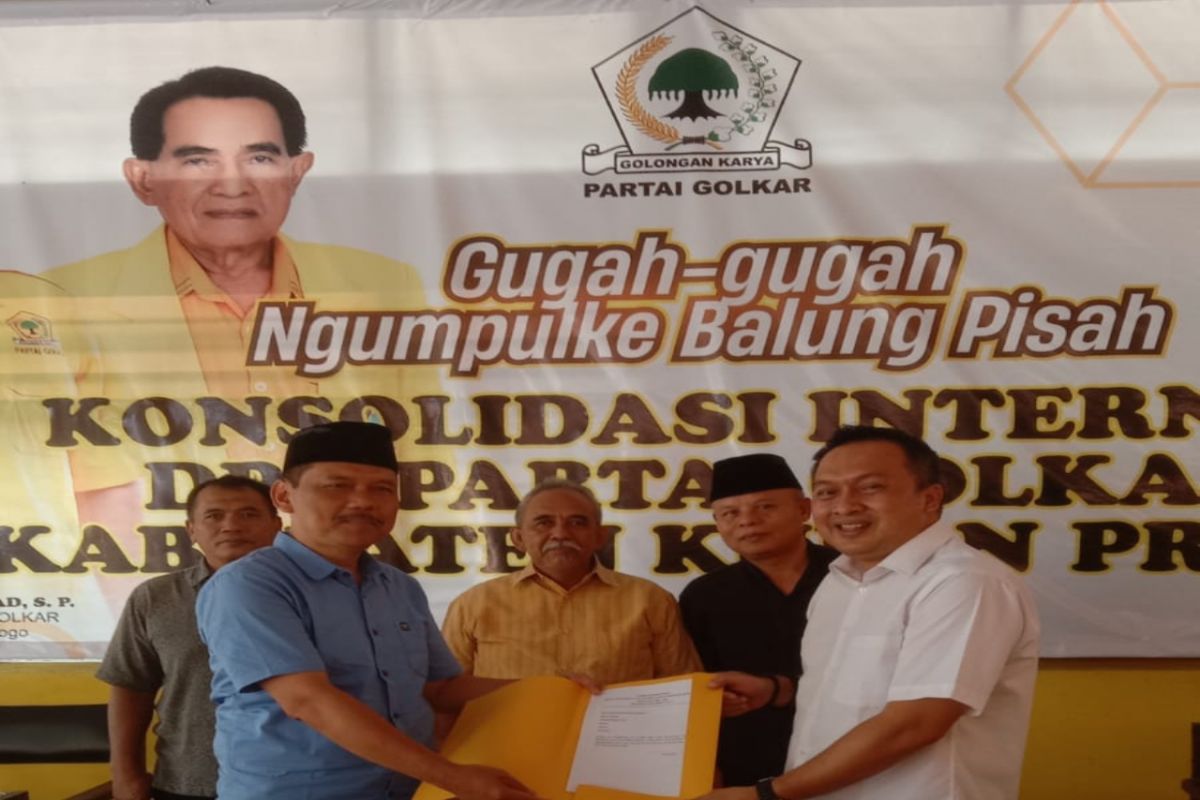 Wakil Ketua DPD Gerindra DIY mendaftar cabup melalui Golkar Kulon Progo