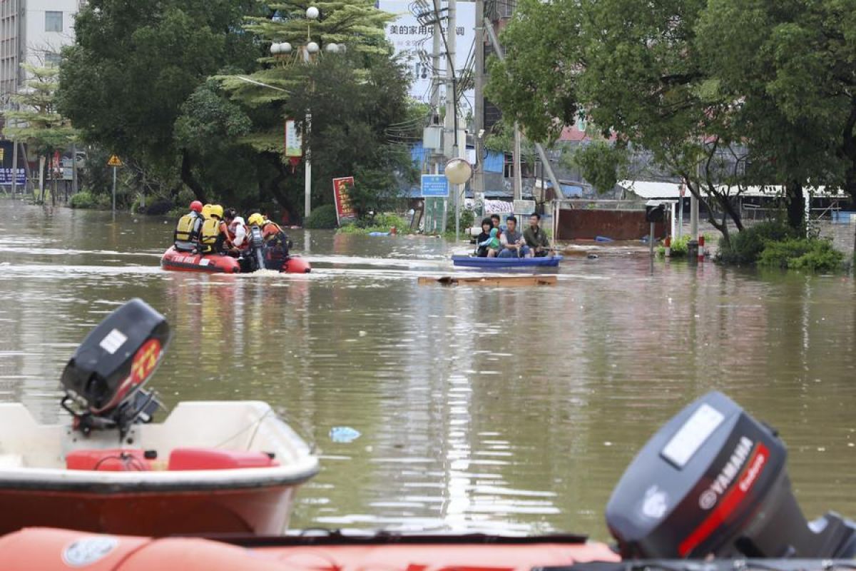 Provinsi Guangdong China relokasi 110.000 penduduk akibat hujan badai