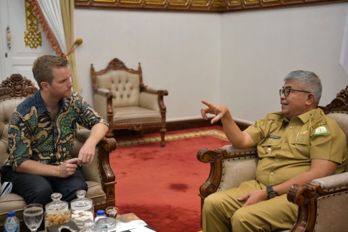 Pj Gubernur dan kedutaan Inggris bahas keamanan pasca Pemilu di Aceh