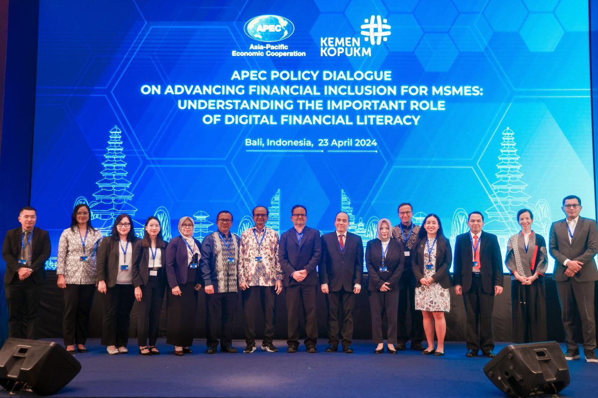 Kemenkop UKM mendorong inklusi keuangan UMKM lewat forum APEC