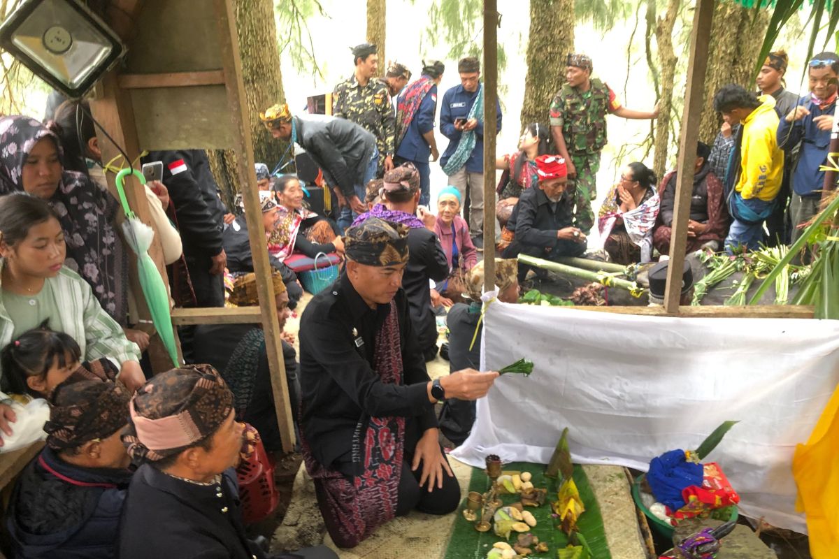 Warga Tengger di Ranupani Lumajang gelar ritual adat Unan-unan