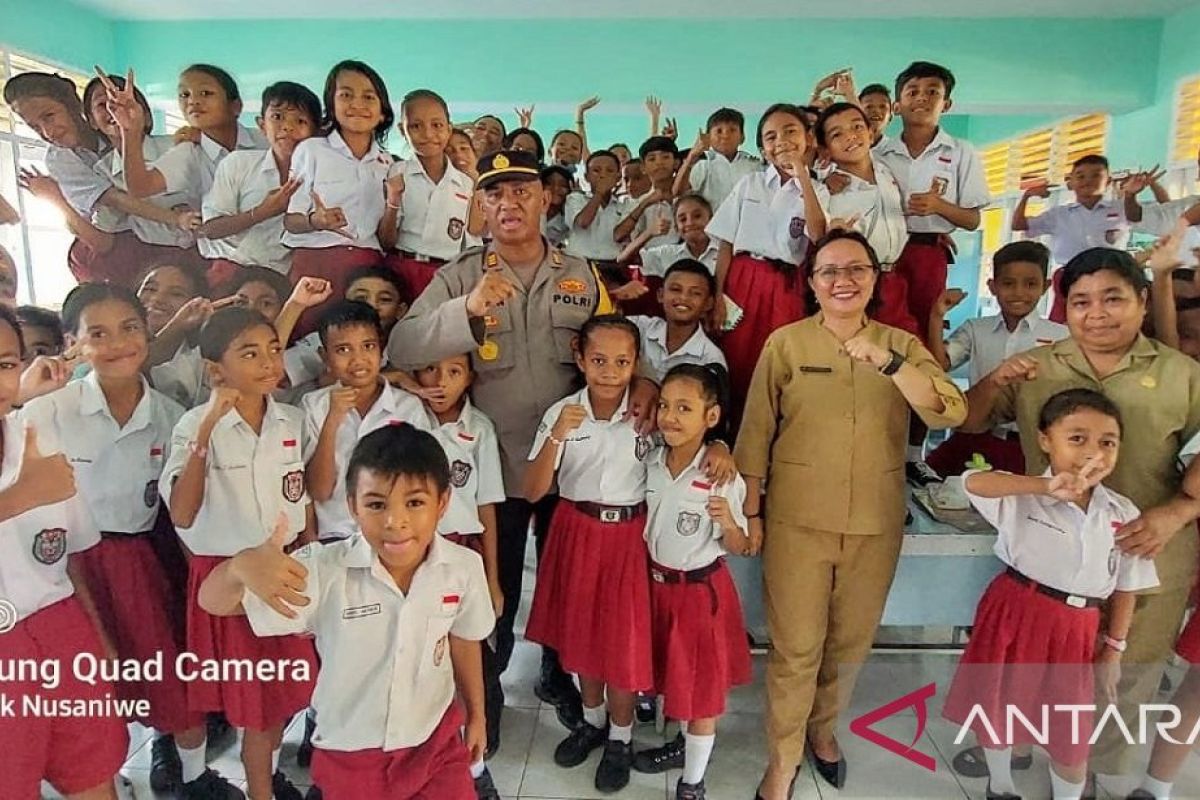 Program polisi ramah anak di Ambon sasar ratusan murid  SD