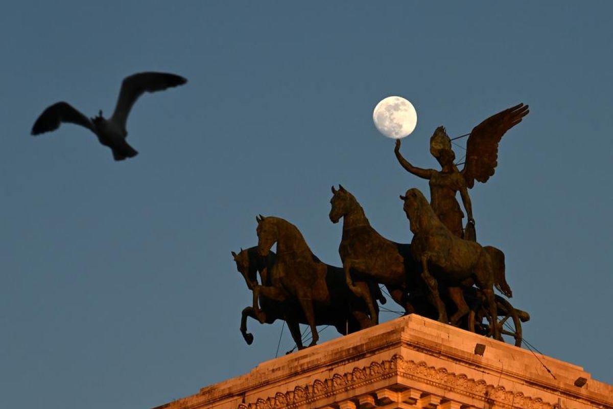 Roma rayakan ulang tahun ke-2.777 dengan parade dan aneka acara