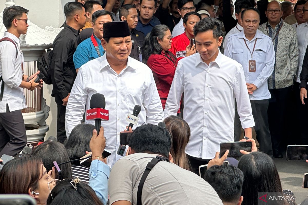 Prabowo-Gibran tiba di KPU RI, ditetapkan capres-cawapres terpilih