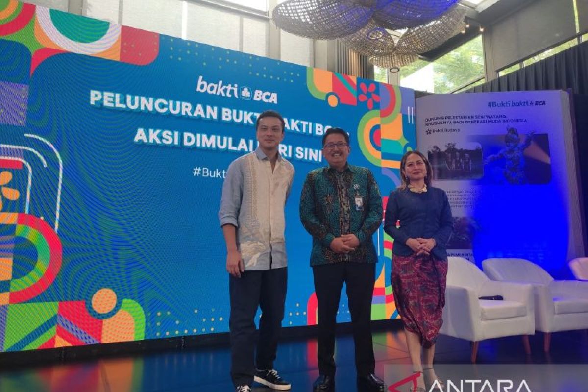 BCA tunjuk Nicholas Saputra sebagai "Duta Bakti BCA"