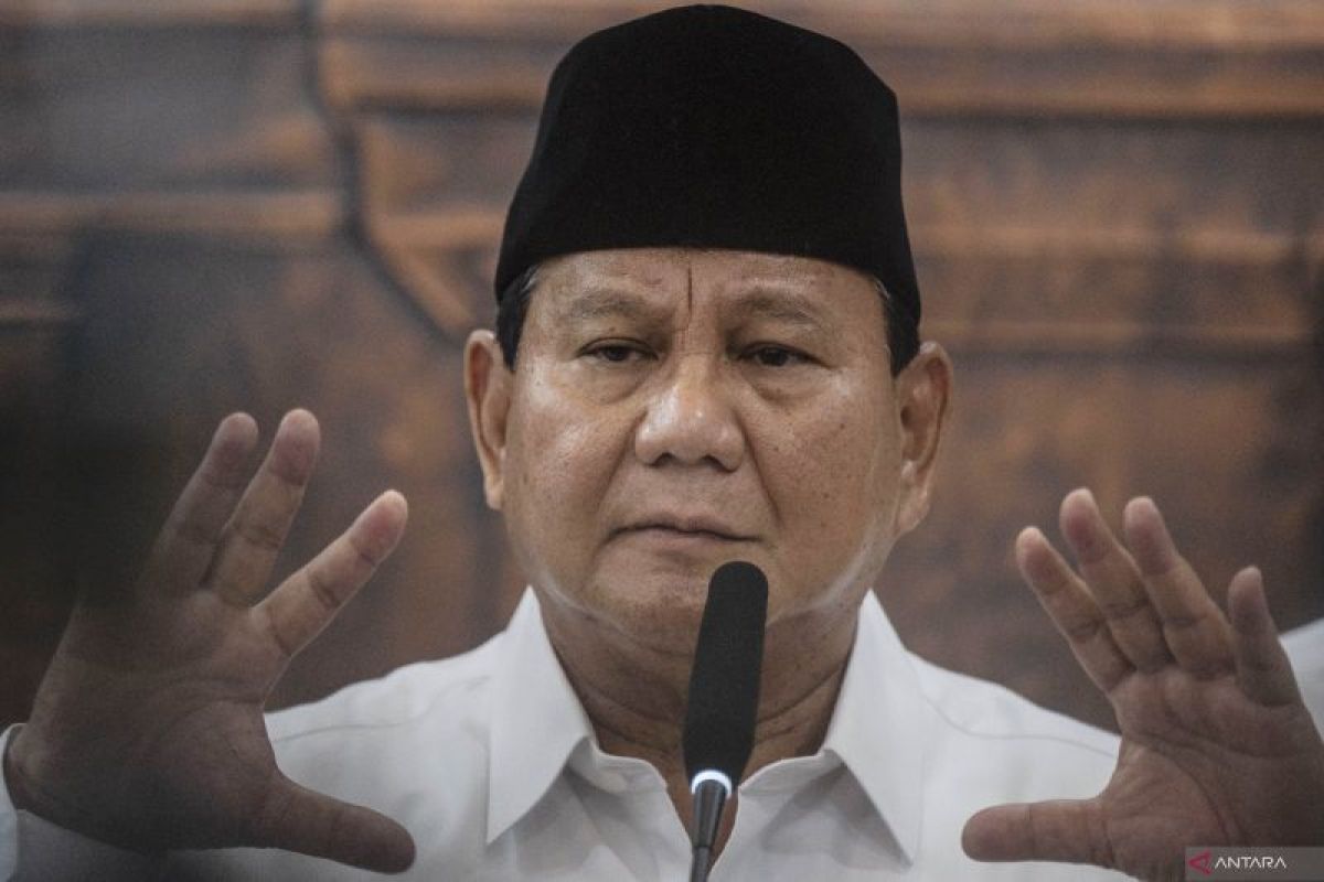Prabowo Subianto usai jadi capres terpilih ucapkan permohonan maaf