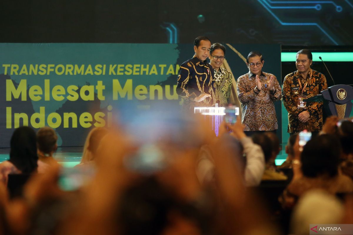 Jokowi berharap universitas hasilkan lebih banyak dokter spesialis