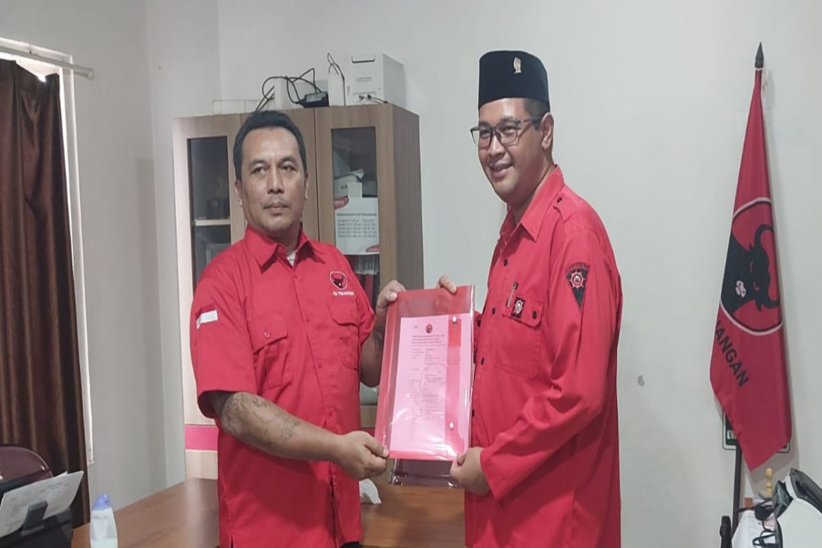 Ketua PDIP Kulon Progo resmi mendaftar calon bupati melalui PDIP DIY