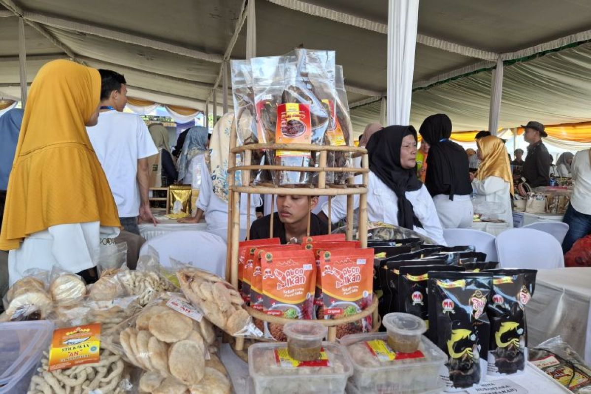 Pemprov Lampung fasilitasi UMKM promosikan produk melalui bazar