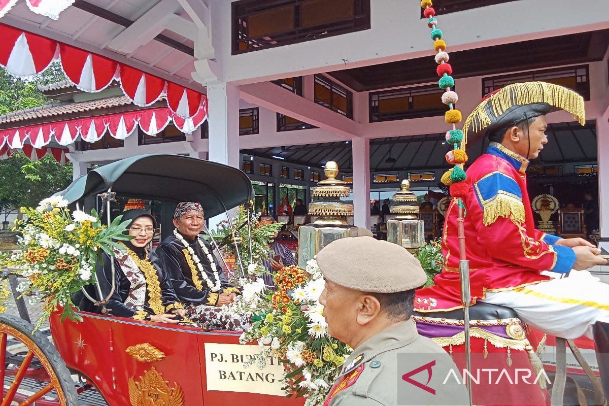 Pemkab Batang Gelar Festival Kirab Budaya Sambut Hut Ke 58 Antara News 5864