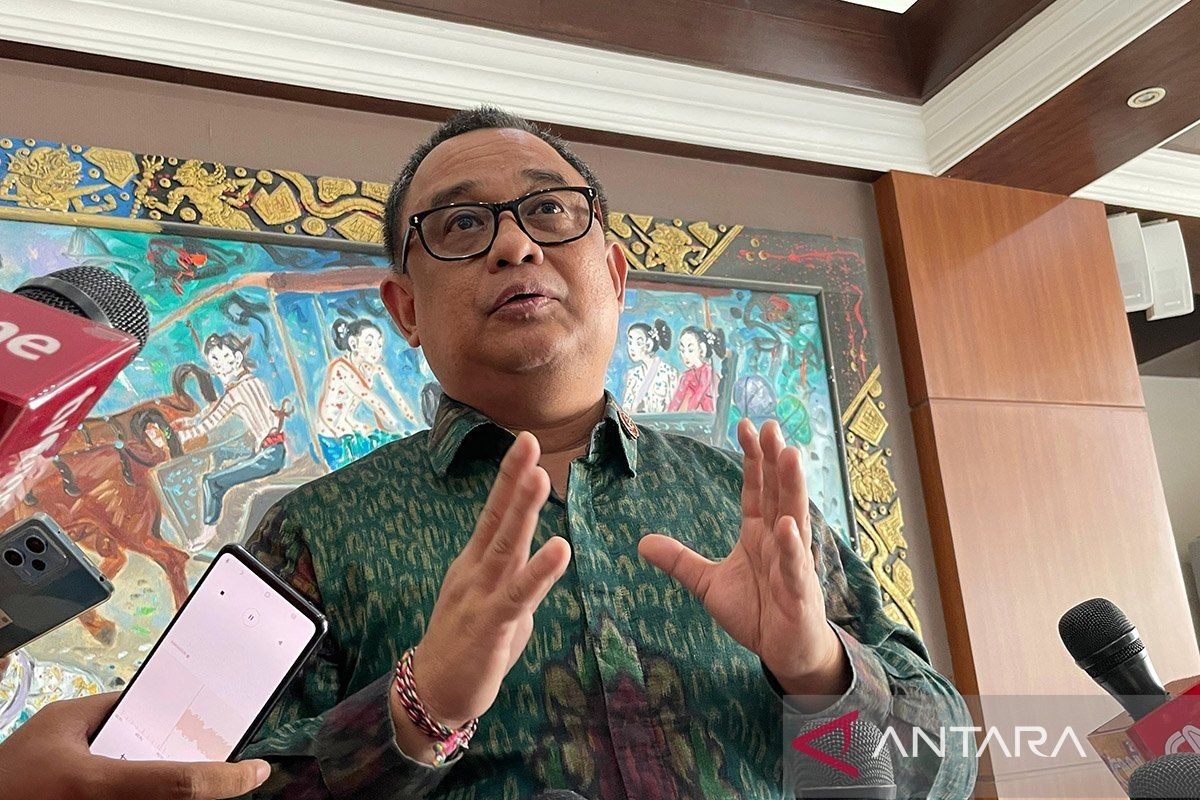 Presiden Jokowi mengkaji nama calon anggota pansel KPK