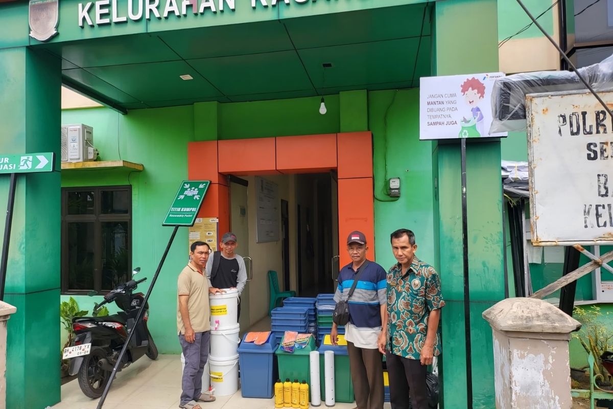 Pertamina salurkan bantuan Program Kampung Iklim Kota Jambi