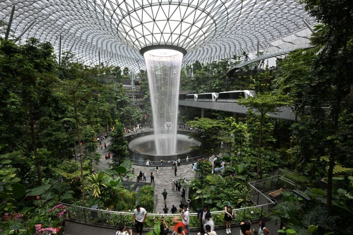 Bandara Changi di Singapura catat 16,5 juta penumpang pada Q1 2024