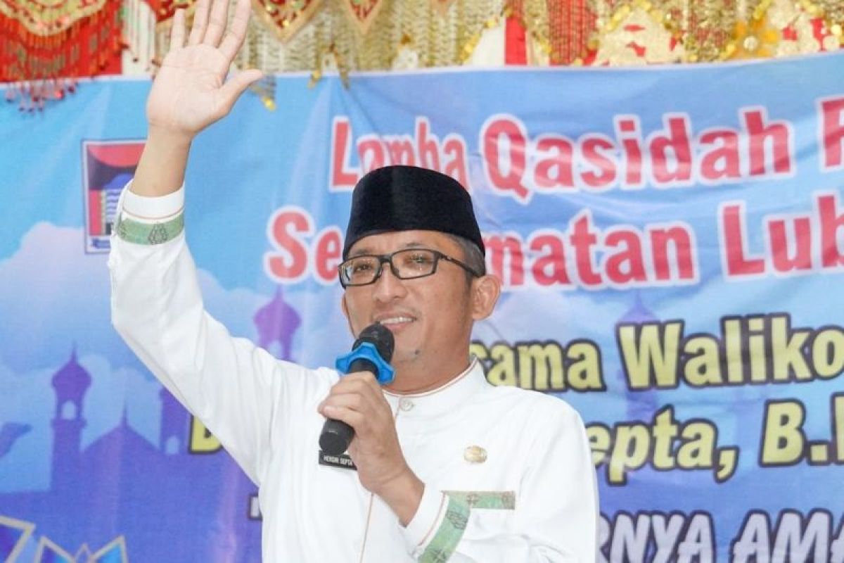 Hendri Septa Tutup Lomba Qasidah Rebana MTI se-Kecamatan Lubeg