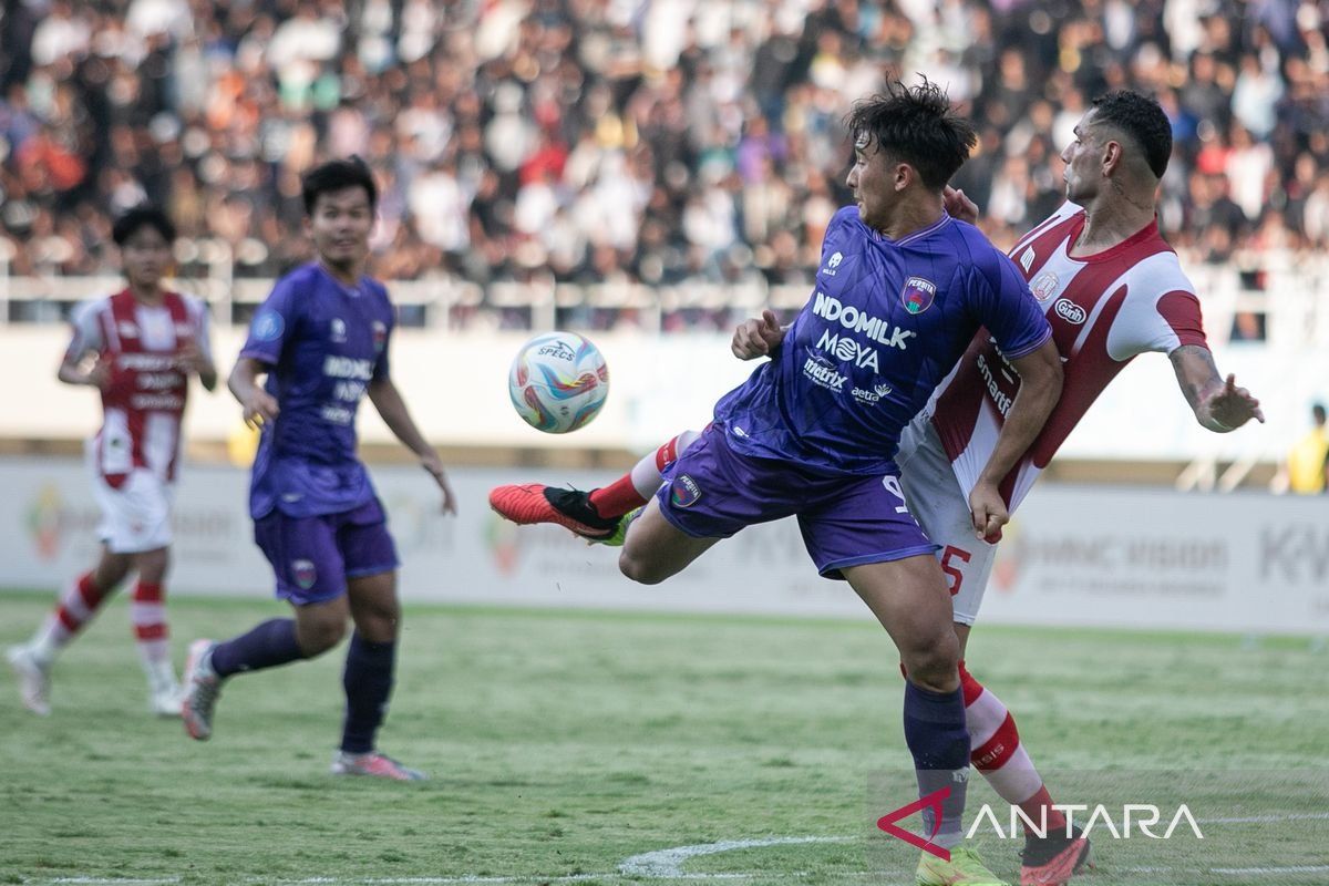 Liga 1 - Persita bungkam Persis 2-1 di Stadion Manahan
