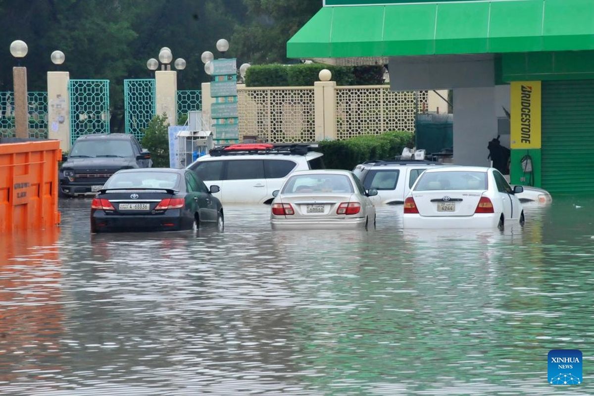 Ilmuwan: Hujan deras di kawasan Teluk mungkin dipicu perubahan iklim