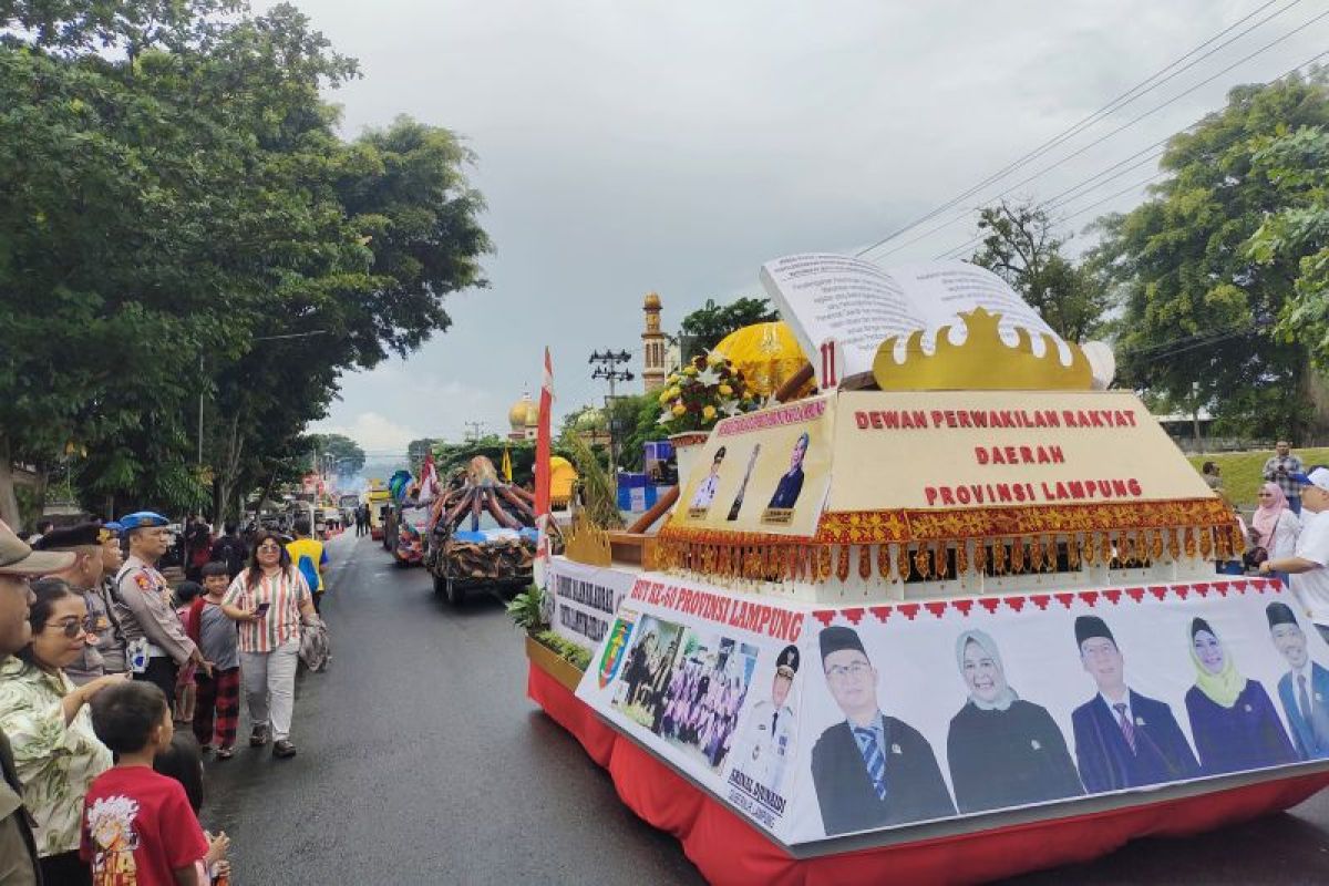 Gubernur Lampung sebut pawai kendaraan hias sebagai wujud gotong royong