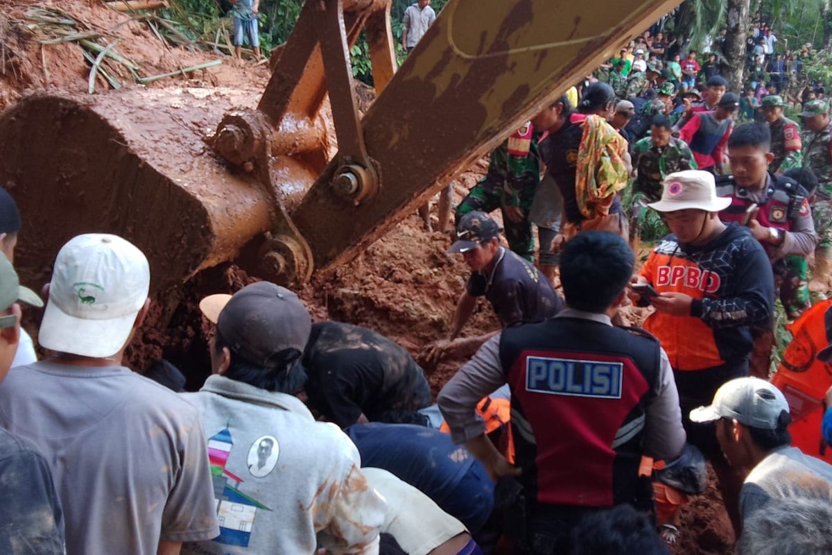 Korban meninggal tanah longsor di Toraja Utara menjadi tiga orang