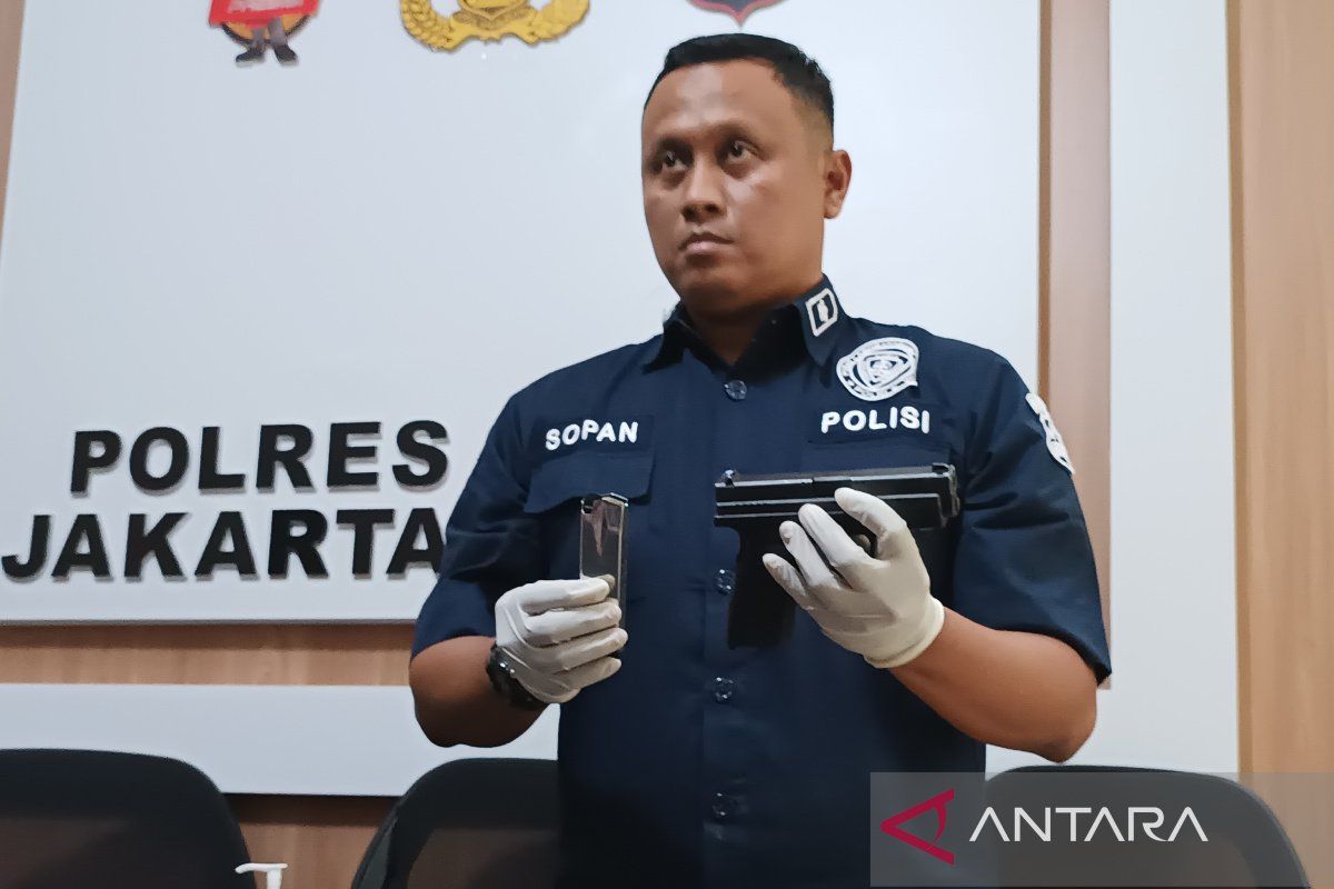 Keluarga RA, polisi bunuh diri, enggan autopsi usai melihat bukti