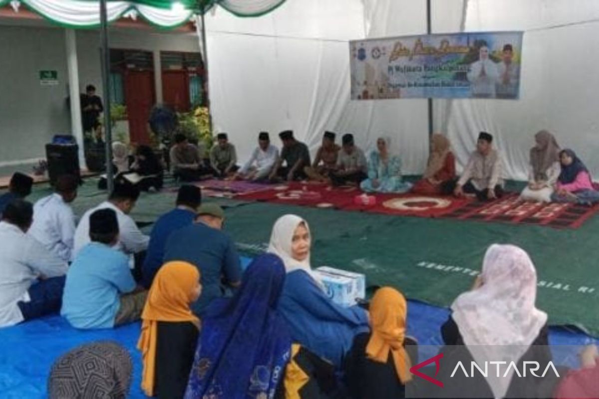 Pj Walikota Lusjehadiri buka puasa bersama di kecamatan Taman Sari Pangkalpinang