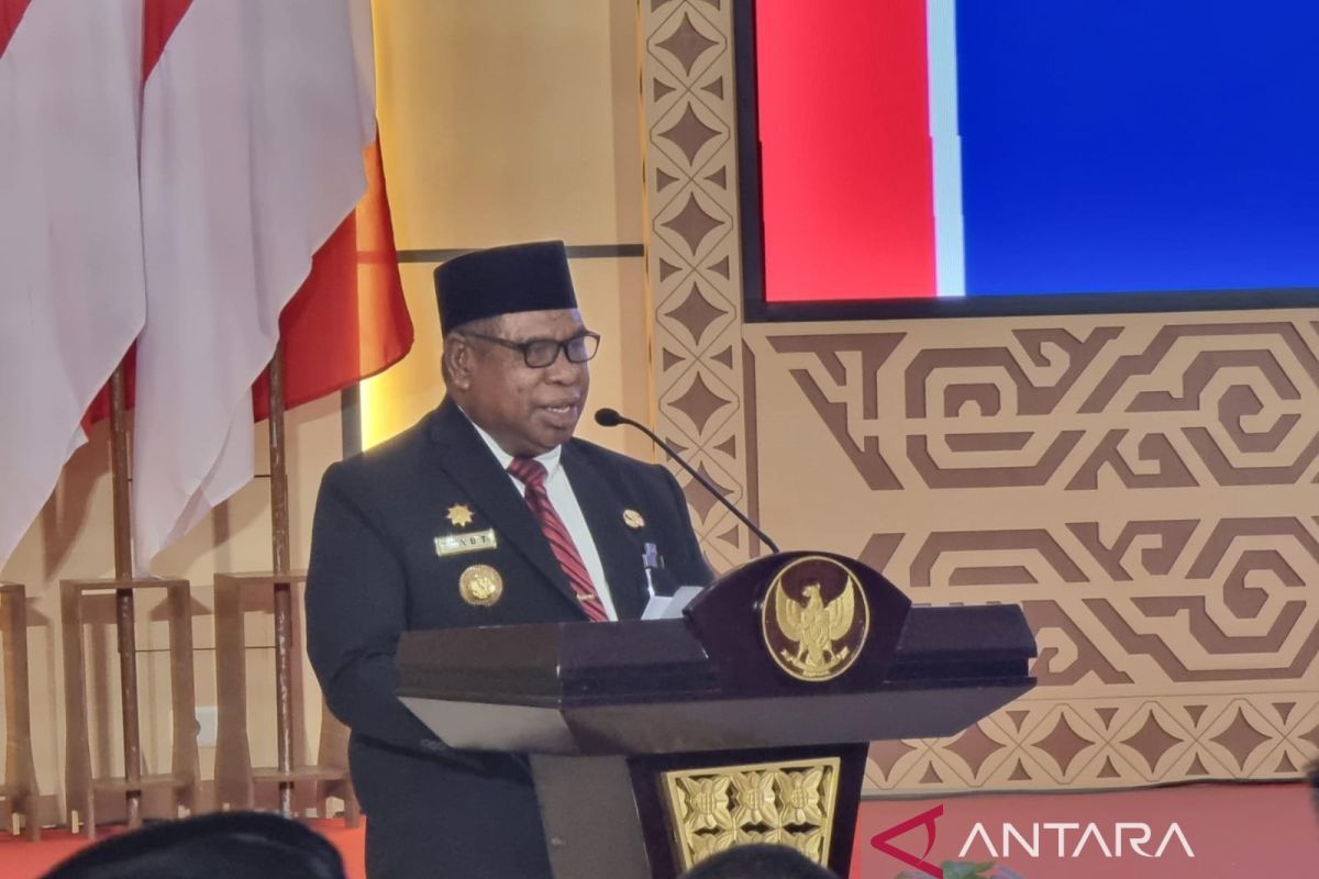 Gubernur Papua Barat ingatkan bupati soal anggaran seleksi DPRK