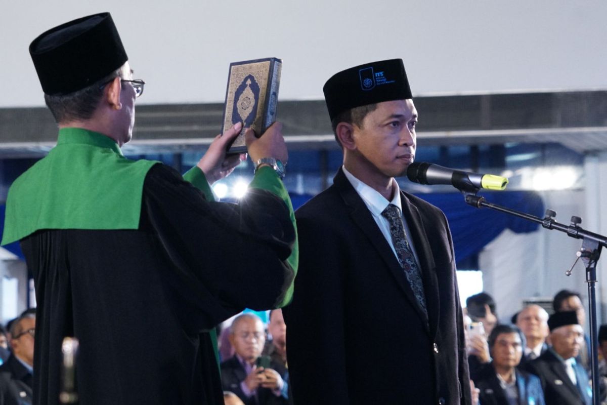 Bambang Pramujati resmi dilantik jadi Rektor ITS 2024-2029