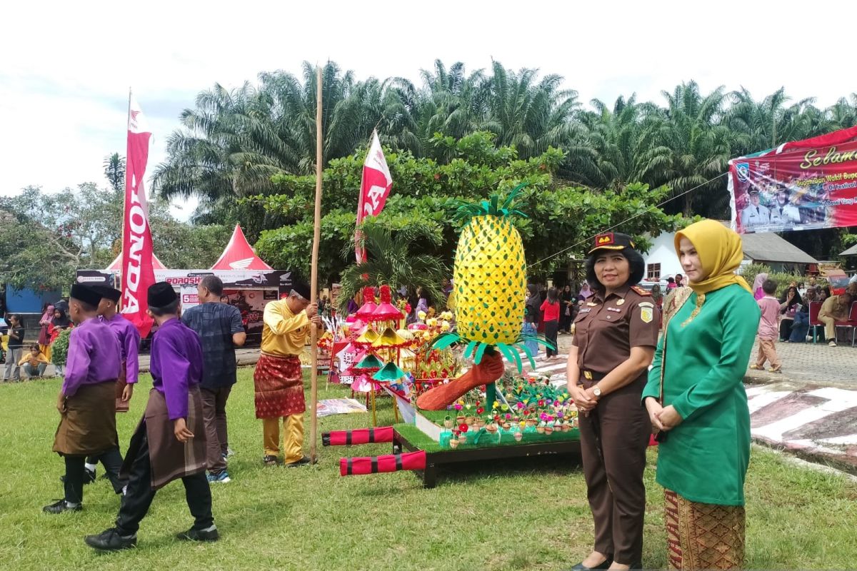 Festival "Ngarak Telok Serujo" lestarikan warisan budaya lokal