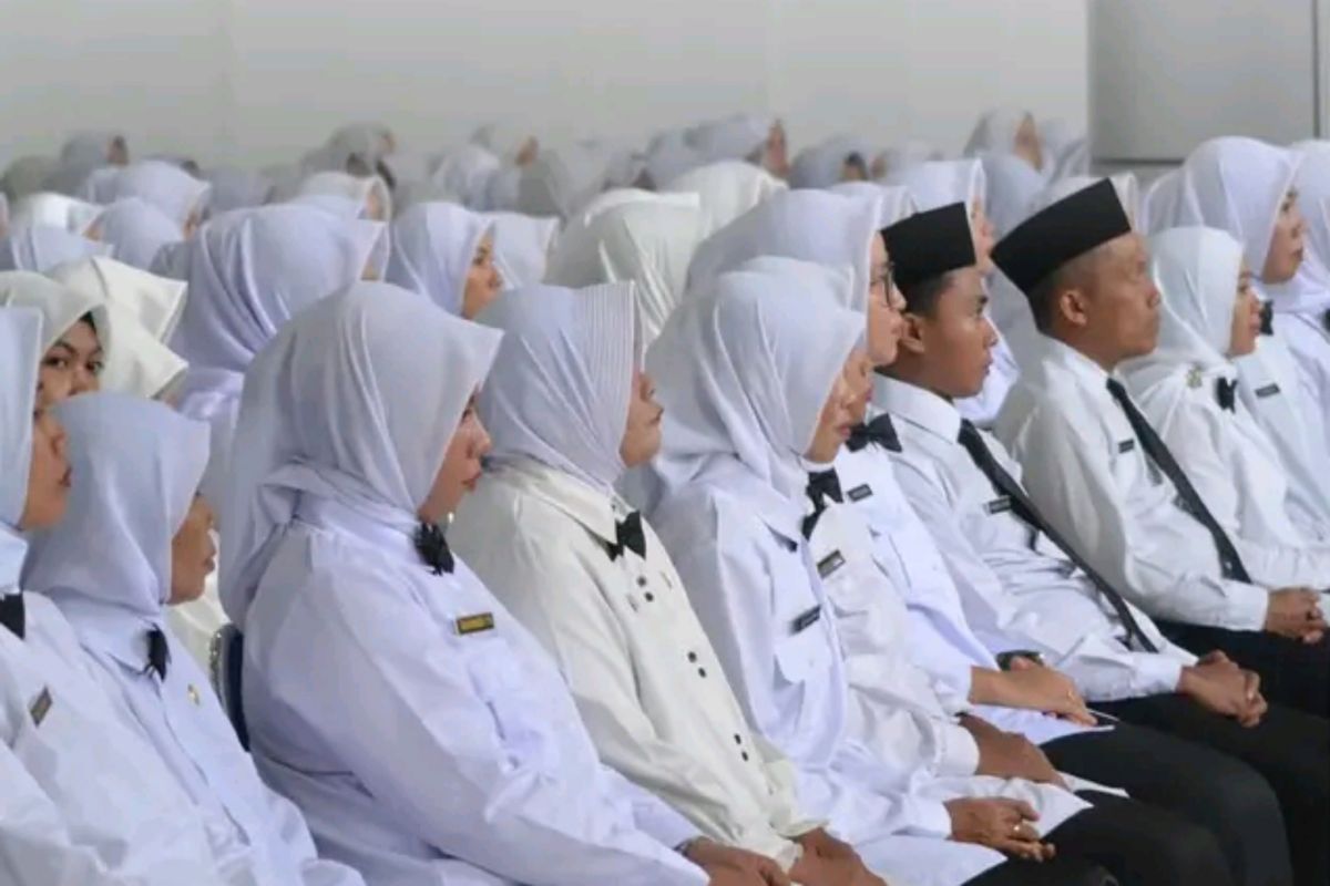 Pj Bupati Lombok Timur ingatkan PPPK tetap netral di Pilkada 2024
