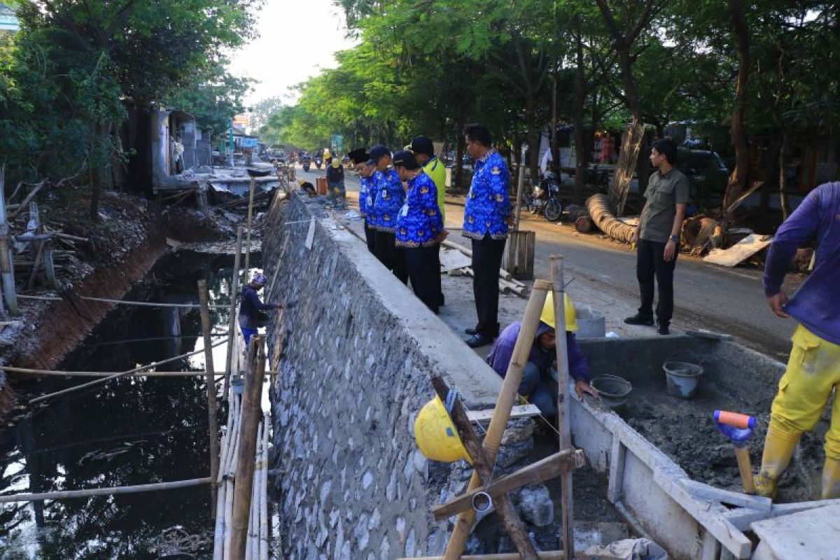 Pj Walkot Tangerang instruksikan OPD lebarkan jalan Irigasi Sipon