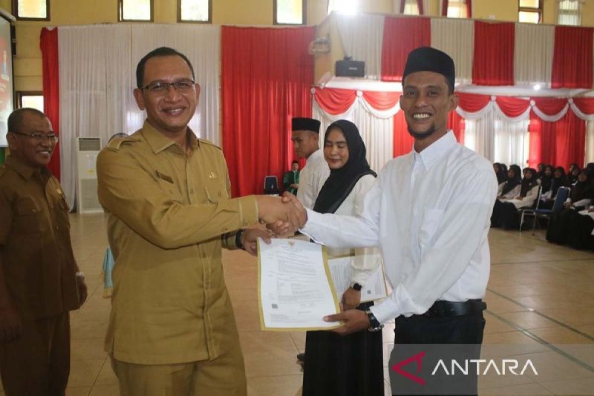197 PPPK terima SK pengangkatan, ini harapan Pj Bupati Aceh Selatan