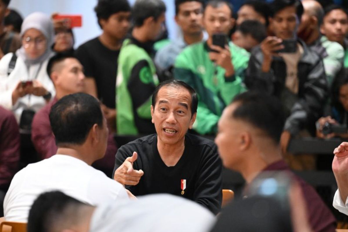 Jokowi bagikan pengalaman makan mi pedas 