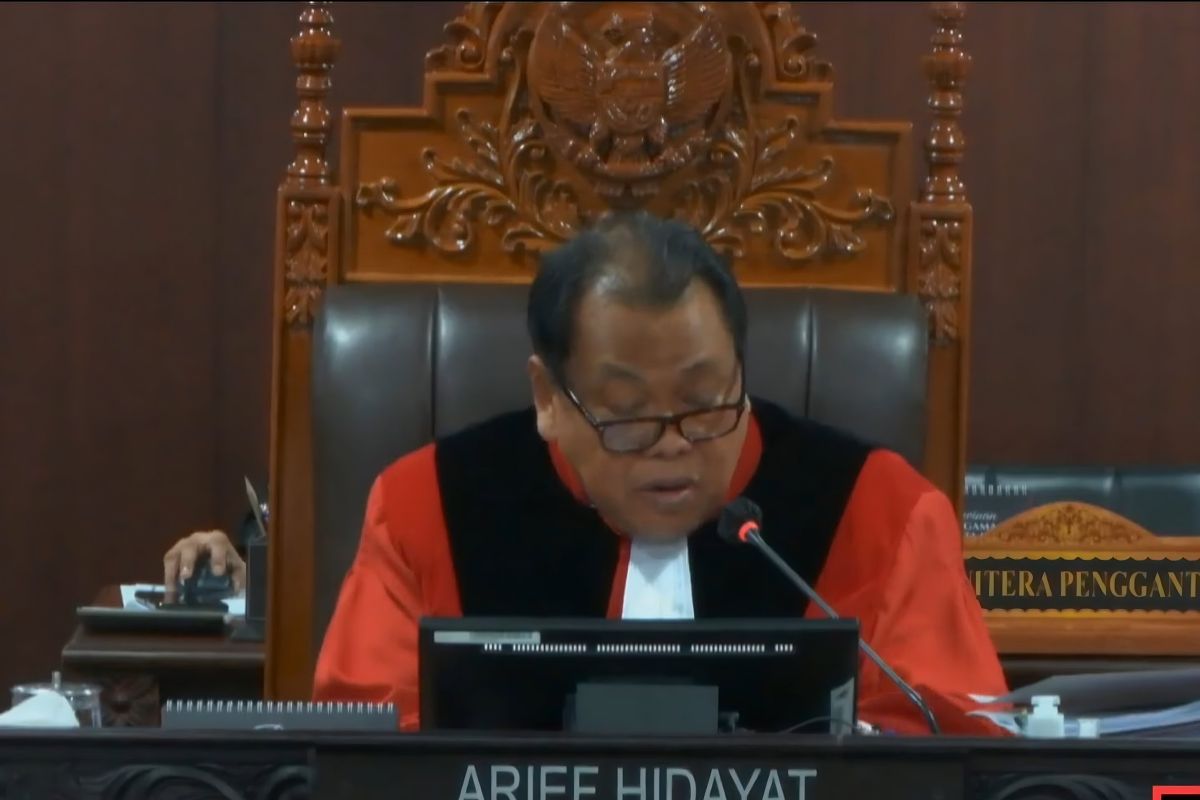 Hakim MK harapkan KPU hadapi perkara sengketa pileg secara serius
