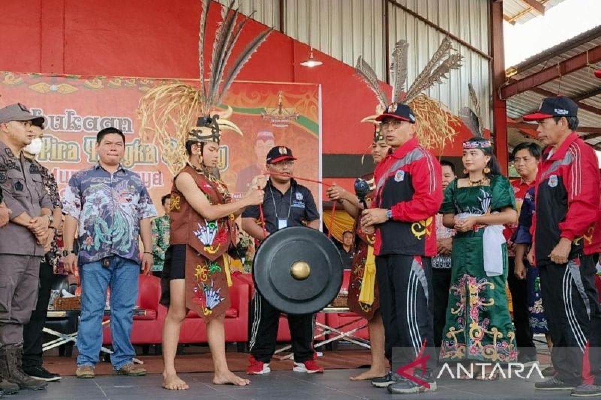 Pemkab Mura lestarikan budaya melalui Festival Tira Tangka Balang