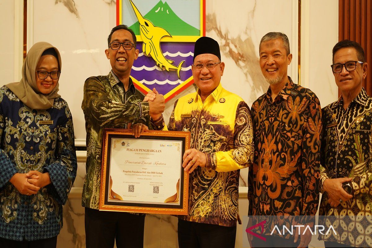 Kotabaru Regent receives four director generals' working visit
