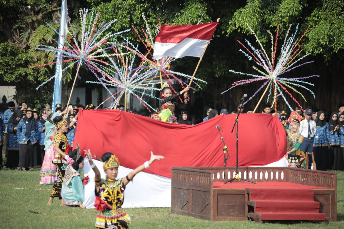 Sejumlah sekolah di Sleman kompilasi karya seni pada Konser Hardiknas