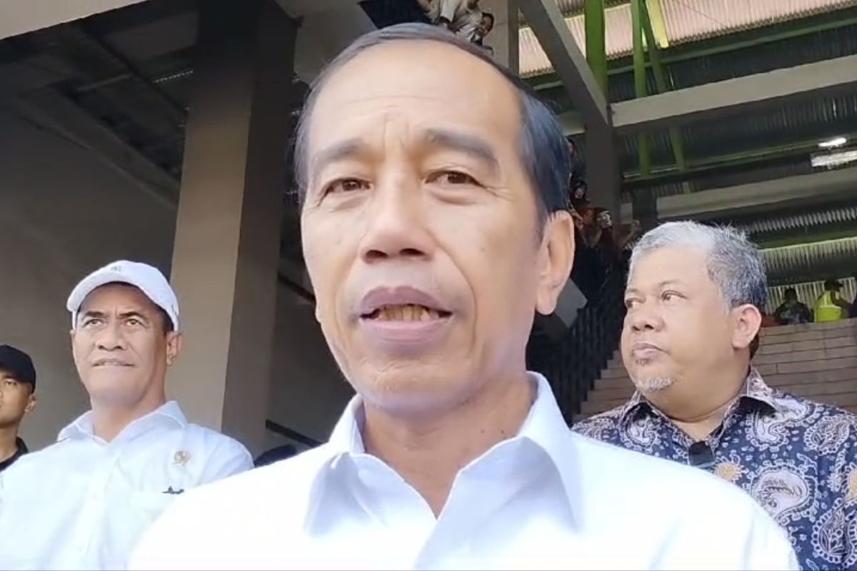 Jokowi nonton laga Indonesia kontra Irak di kamar