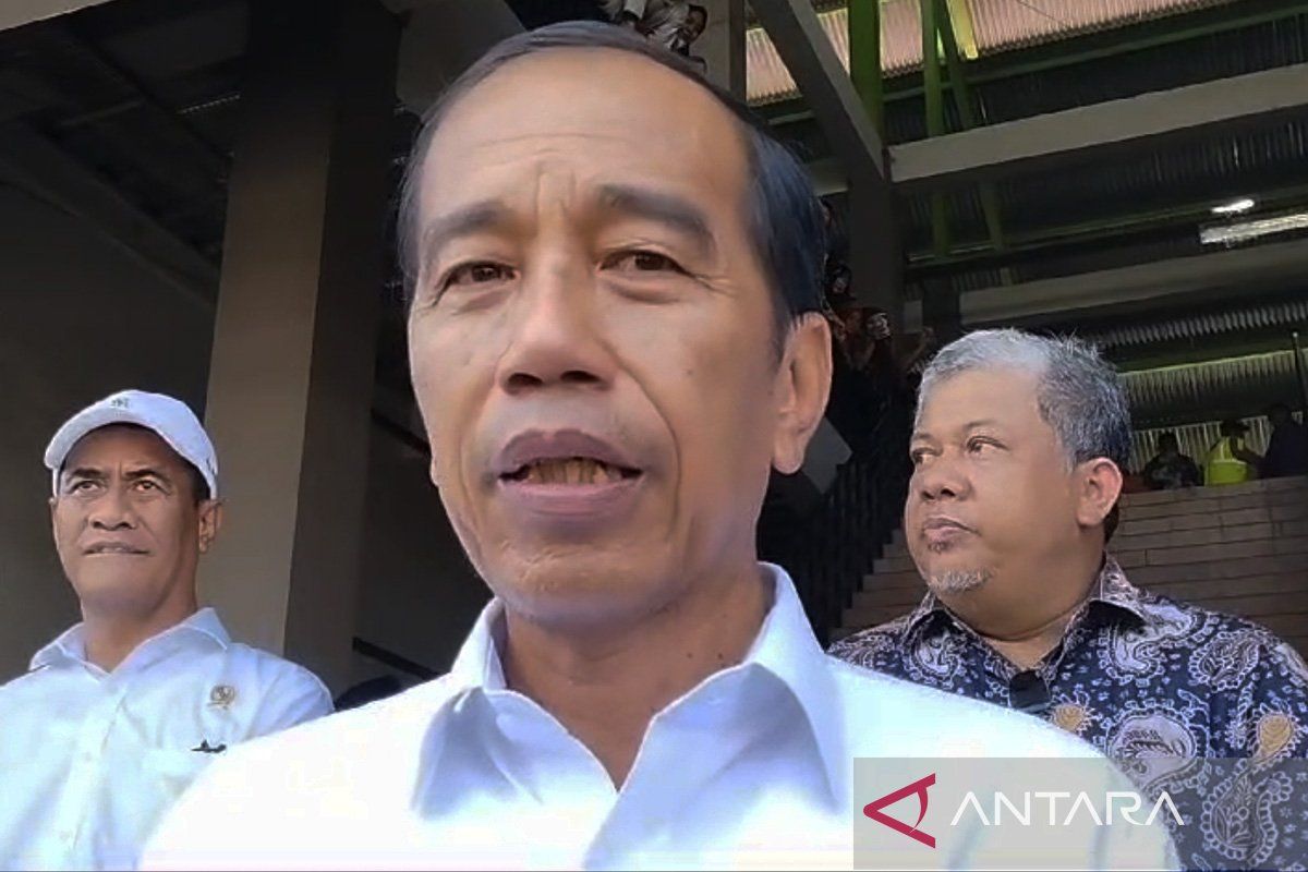 Presiden Jokowi pilih saksikan laga Indonesia vs Irak di kamar