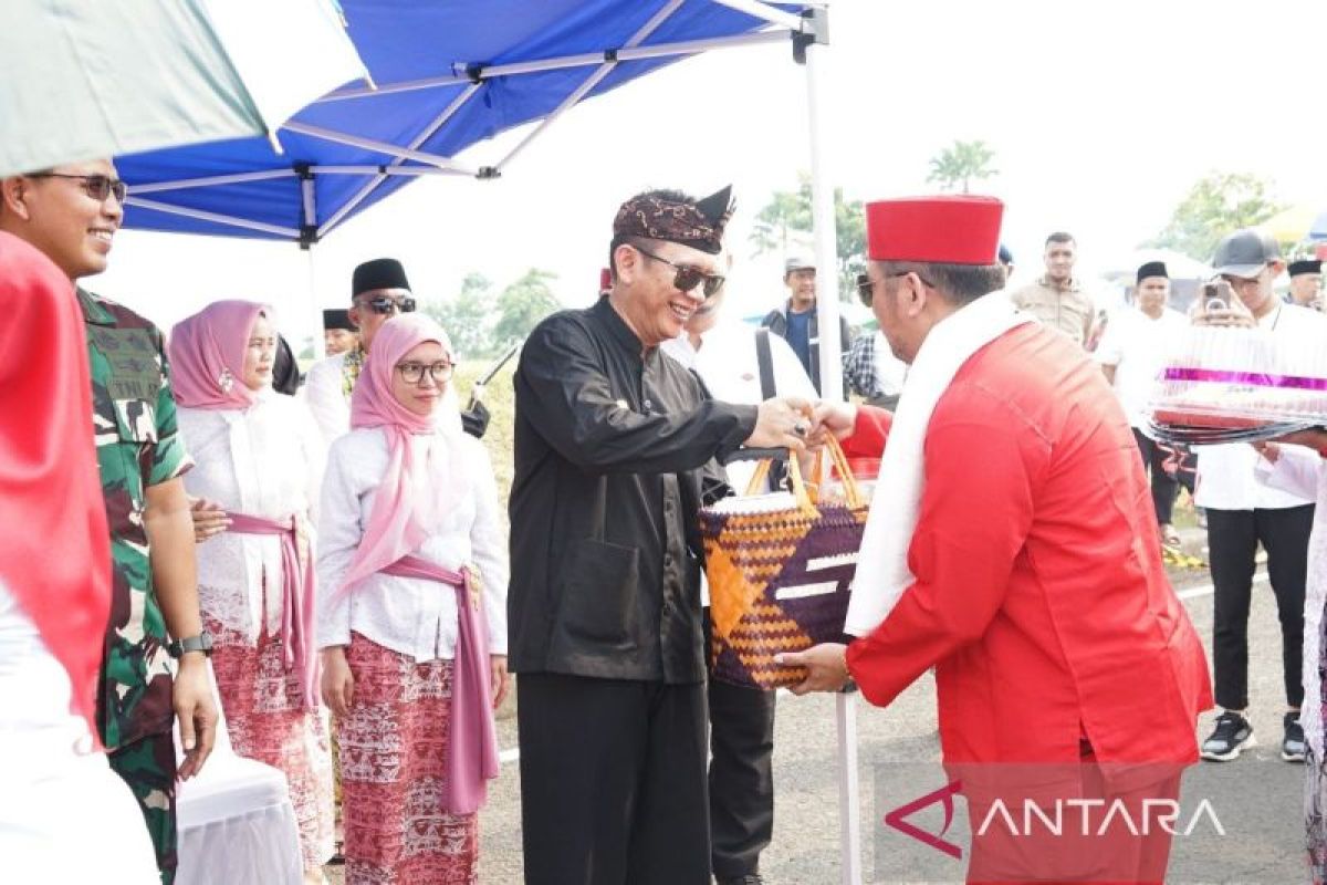 Pemkab Bekasi kenalkan tradisi Nyorog WNA serta kafilah MTQ Jabar