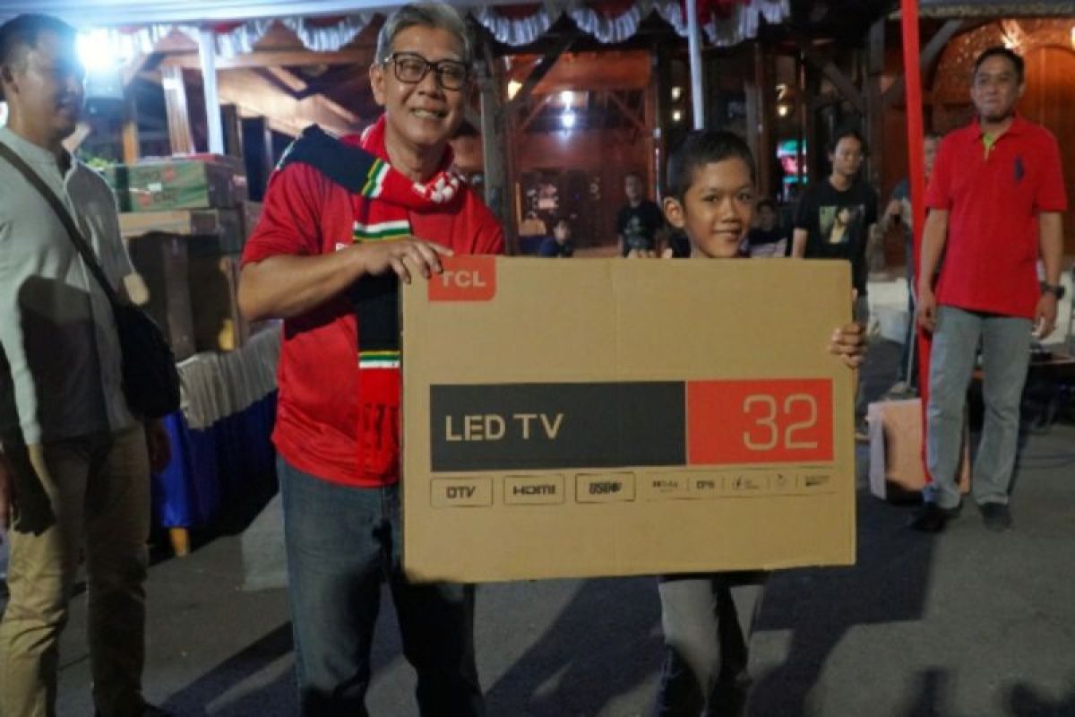 Nobar Timnas U23 di Balai Kota Tegal raih hadiah TV dan sepeda