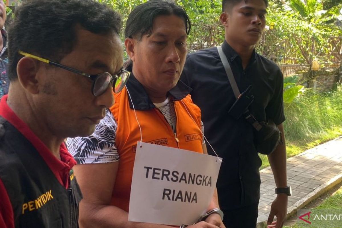 Kejati Bali rekonstruksi penangkapan Bendesa Adat Berawa atas kasus pemerasan