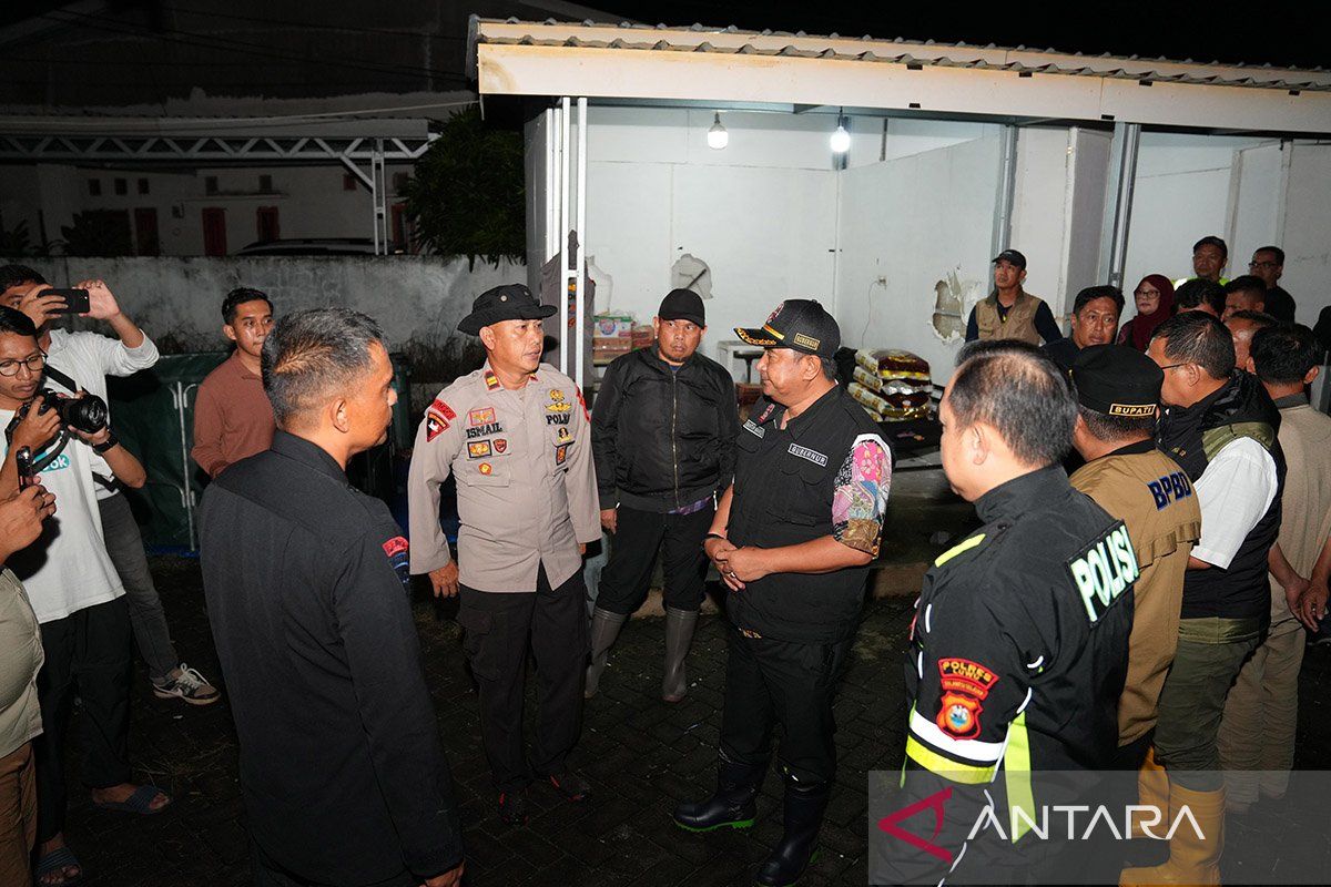 Banjir bandang dan longsor terjang lima kabupaten di Sulsel