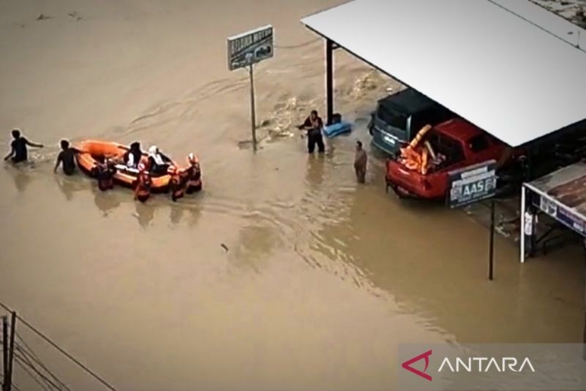 91 korban banjir di Sulsel selamat, tujuh masih dicari