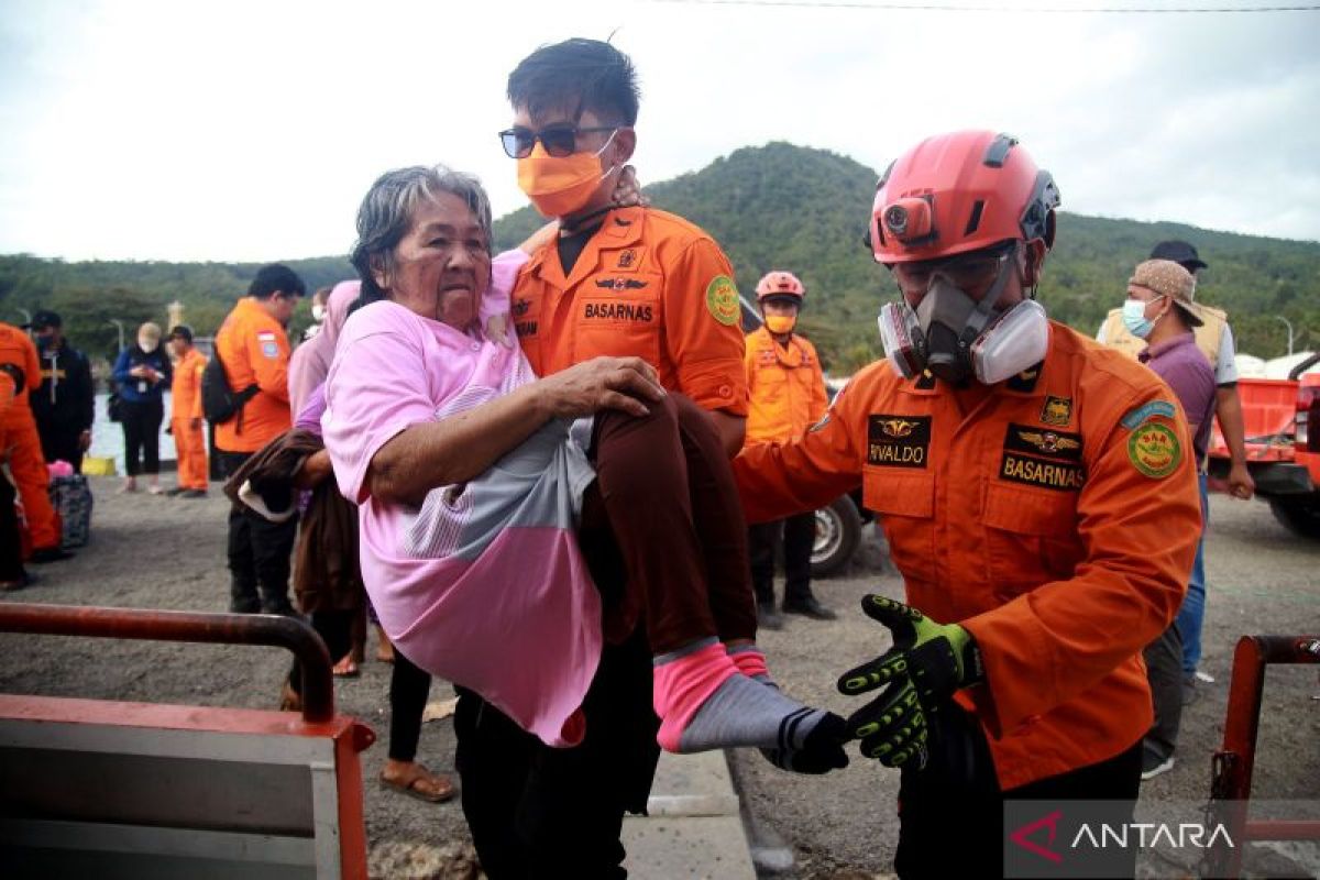 BNPB: 5.255 jiwa sudah dievakuasi keluar Pulau Tagulandang