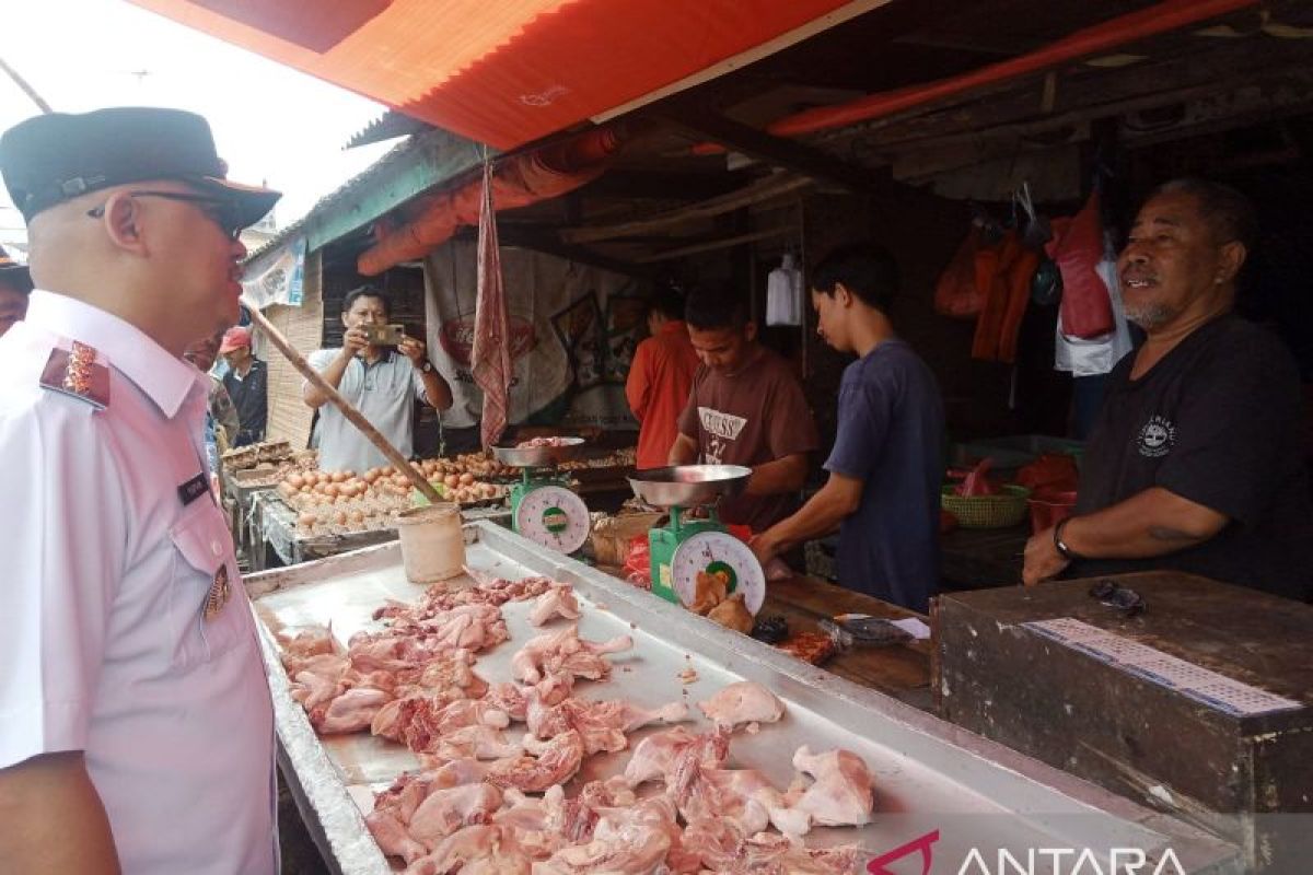 Harga pangan di pasar Tanjung Pandan stabil awal Mei