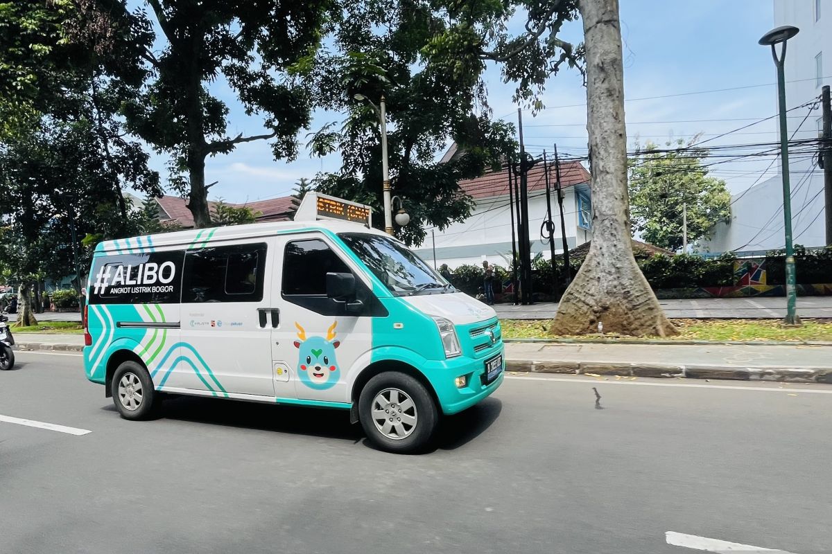 Dishub Kota Bogor evaluasi uji coba angkot listrik