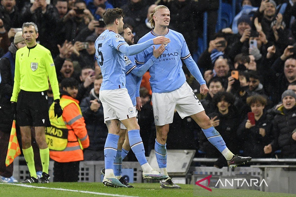 Manchester City unggul perebutan juara atas Arsenal di babak pertama