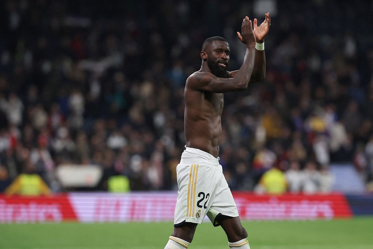 Rudiger terancam sanksi usai lempar benda ke wasit