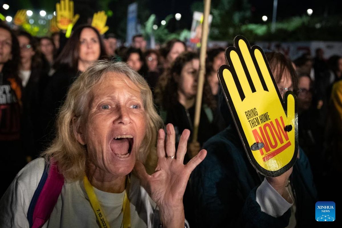 TV Saudi: Hamas setuju untuk bebaskan 33 warga Israel yang disandera